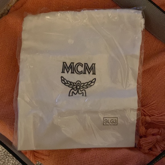 NWT MCM Claus Reversible Belt - Picture 8 of 12